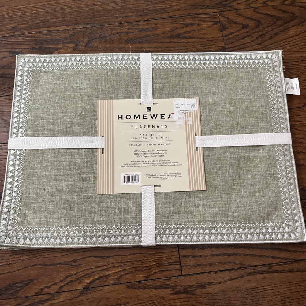 NEW Homewear Gray White Stitch Border Easy Care Kitchen Placemats Set of 4